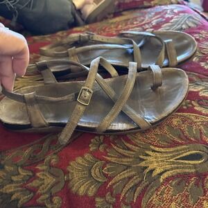 Chaco Sandals Women's 10 Casual Strappy Slingback Flats Brown Leather Toe Ring